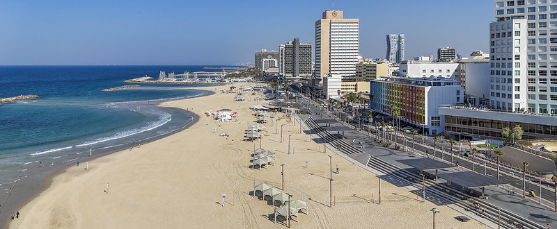 Tel Aviv ondea verde   - Foto G Yechiely